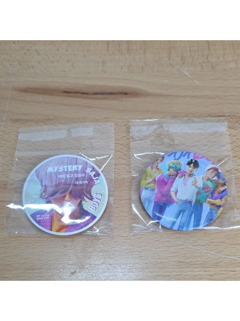 Saja Colorful K-Pop Round Pin Set — Purple & Multicolor 2
